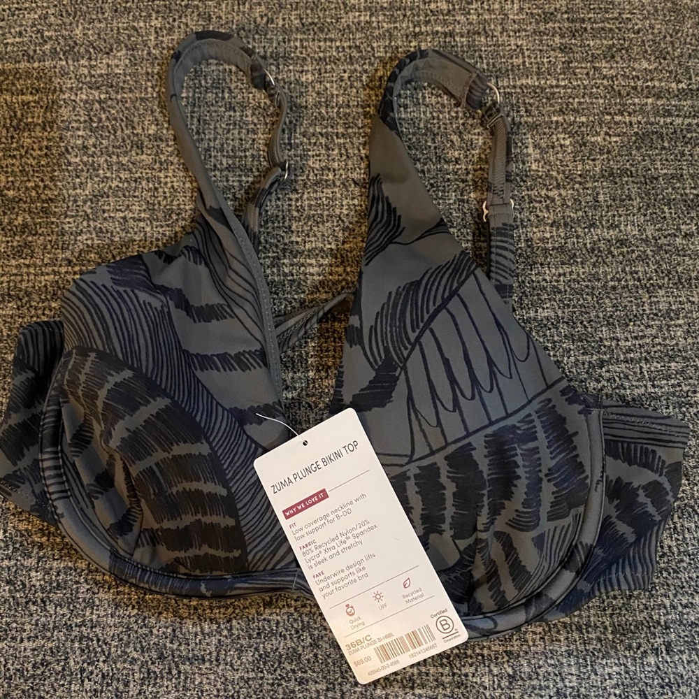 NWT Athleta Zuma Plunge Bikini Top